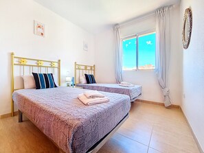 2 bedrooms, iron/ironing board, free WiFi, bed sheets - Apartment with balcony and pool views (Mar de Cristal)