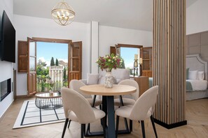 Huoneisto (1 Bedroom) | Ruokailu omassa huoneessa