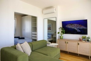 1 soverom, skrivebord, strykejern/-brett og wi-fi (inkludert)