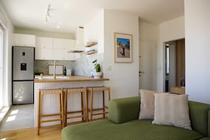 Smart TV, printers - Kiki's Sea View Apartment with terrace in Znjan, Split (Split)