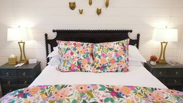 1 slaapkamer, een strijkplank/strijkijzer, gratis wifi, beddengoed