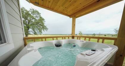 3 cottages each with private hot tub and firepit in the heart of wine country
