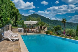 Piscina all'aperto