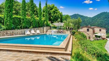 Piscina all'aperto