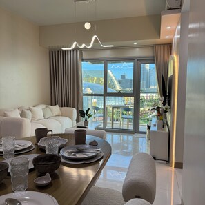 Smart TV - Panoramic Landscape and Seaview, 2BR, Near Airport, Beside the Bay - 25 (Paranaque)