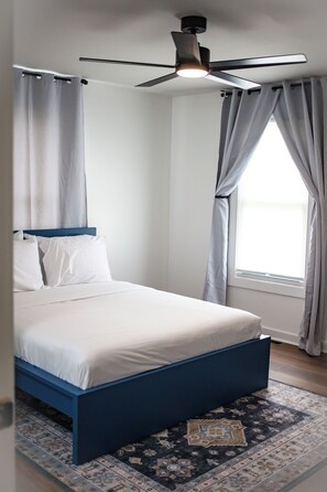 2 bedrooms, desk, iron/ironing board, free WiFi
