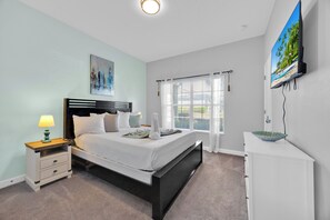 4 chambres, fer et planche à repasser, lit parapluie, Wi-Fi gratuit