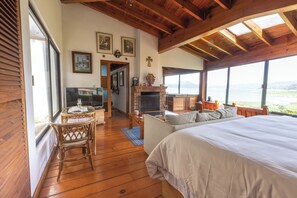 House, Patio, Lake View - Cozy Cabin in Avandaro (Valle de Bravo)