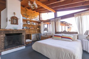 Rumah, patio, pemandangan danau | 4 kamar tidur, Wi-Fi gratis, dan seprai linen