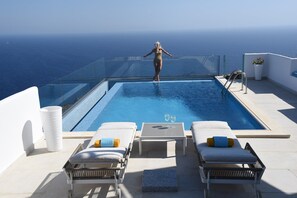 2 bedrooms - 65 Stairs to Heaven Private Pool (Folegandros)