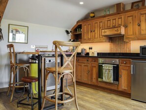 Dishwasher, cookware/dishes/utensils