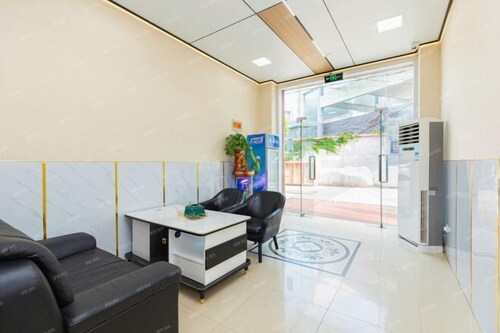 Junyi Hotel