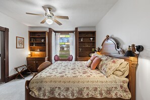 3 bedrooms, iron/ironing board, free WiFi, bed sheets - Historic 1890, 3-bed Victorian townhome in welcoming Monett with WiFi, AC (Monett)