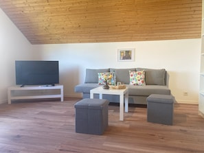 Una Smart TV, libros