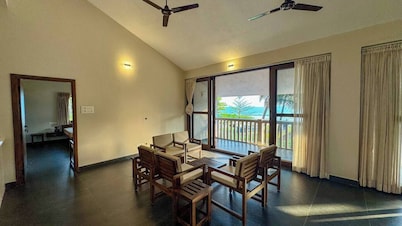 Palm Gardens : Beach View Villa