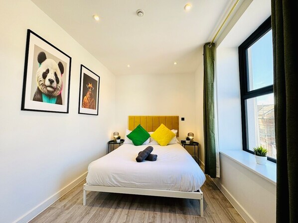 2 bedrooms, iron/ironing board, Internet, bed sheets