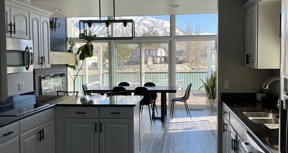 Lake House w/Pool, 4-bedrooms in Stansbury Park within 25 minutes of airport