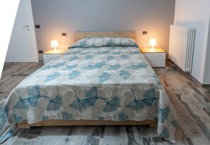 2 chambres, fer et planche à repasser, Wi-Fi, literie fournie