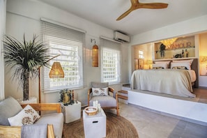 1 bedroom, WiFi, bed sheets - Luxurious Hidden Pearl - Private Pool (Simpson Bay)