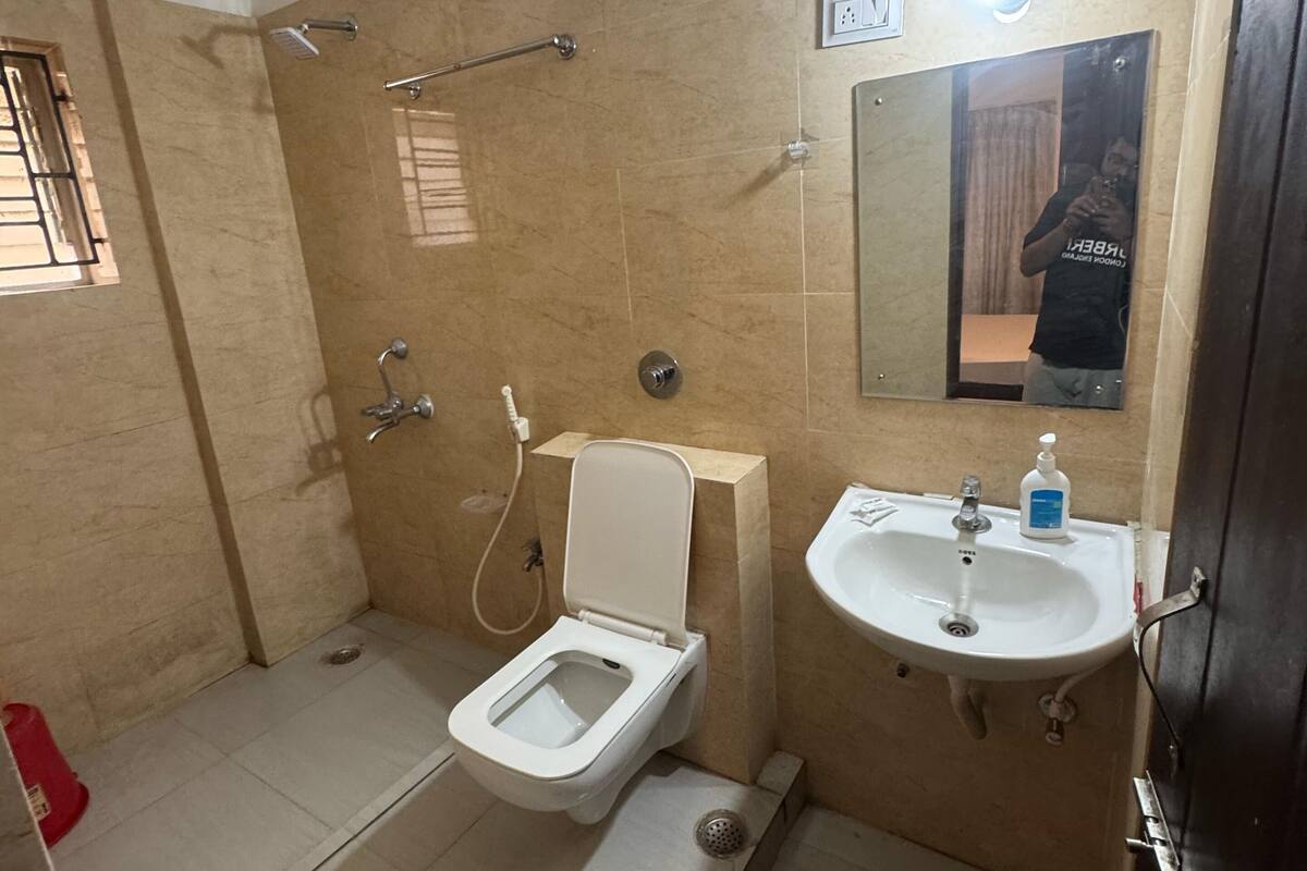 Comfort Double Room, City View | Bathroom