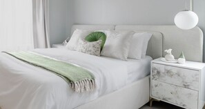 1 bedroom, iron/ironing board, free WiFi, bed sheets - Charming 1-bedroom & 1-bathroom apartment in vibrant Johannesburg with Wi-Fi (JOHANNESBURG)