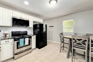 Fridge, microwave, oven, stovetop - Furnished Work/Play Pad, Utilities Included, Near Downtown, Fast WIFI! (Independence)