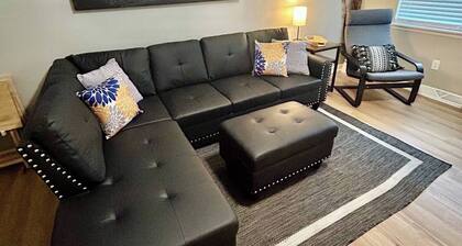 Furnished Work/Play Pad, Utilities Included, Near Downtown, Fast WIFI!