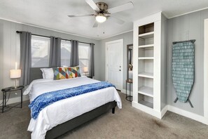 2 bedrooms, iron/ironing board, free WiFi, bed sheets