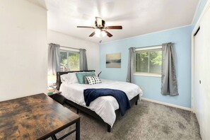 2 bedrooms, desk, iron/ironing board, free WiFi