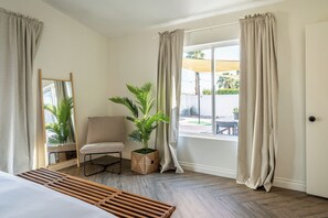 8 chambres, fer et planche à repasser, Wi-Fi, draps fournis