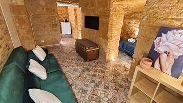 Comfort Apartment | Living area | Flat-screen TV