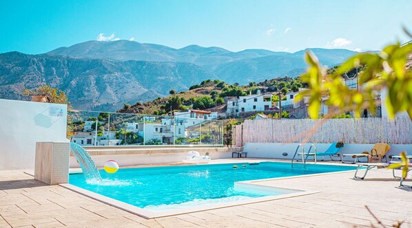 Udendørs pool