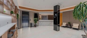 8 Days Hotel (Minhang Jiaotong University Branch)