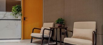 8 Days Hotel (Minhang Jiaotong University Branch)