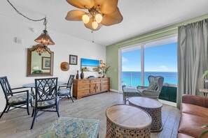 Appart'hôtel, plusieurs lits (Sterling Reef 905) | Coin séjour