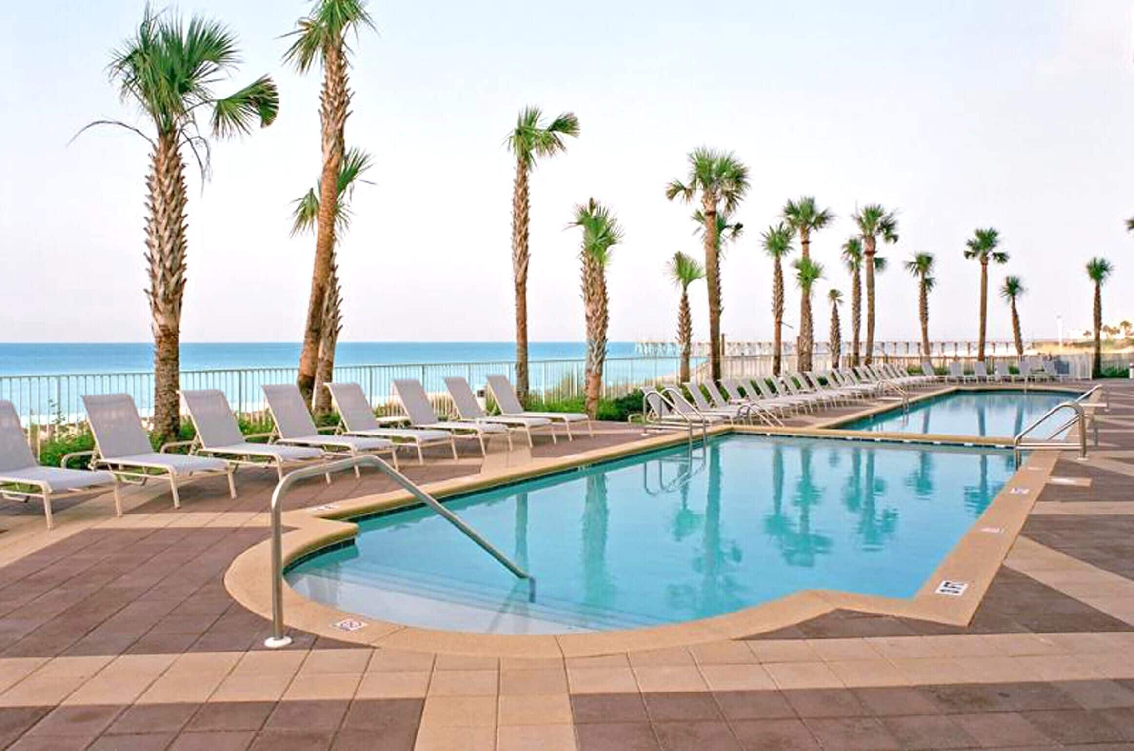 Condo, varias camas (Sterling Reef 905) | Alberca | Alberca al aire libre y alberca climatizada