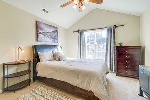 3 室のベッドルーム、アイロン / アイロン台、WiFi (無料)、ベッドシーツ