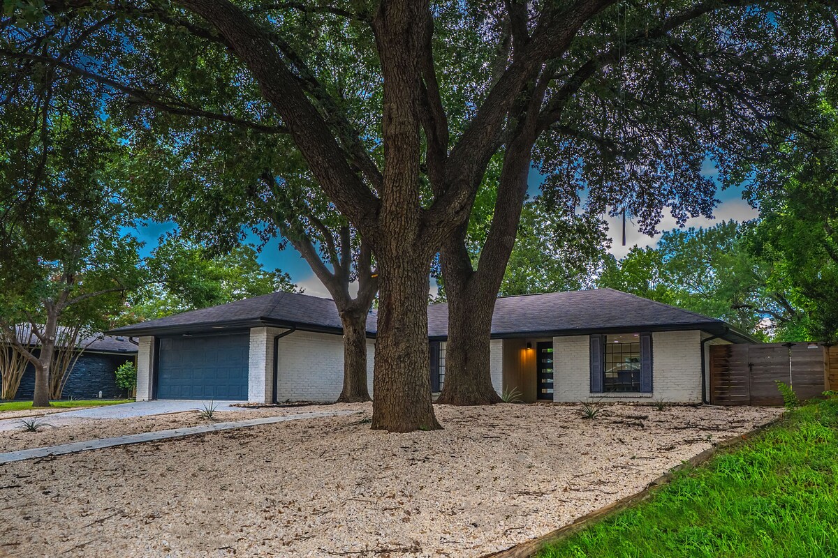 Photo 37 of The Austin Hideaway Hot Tub and Firepit