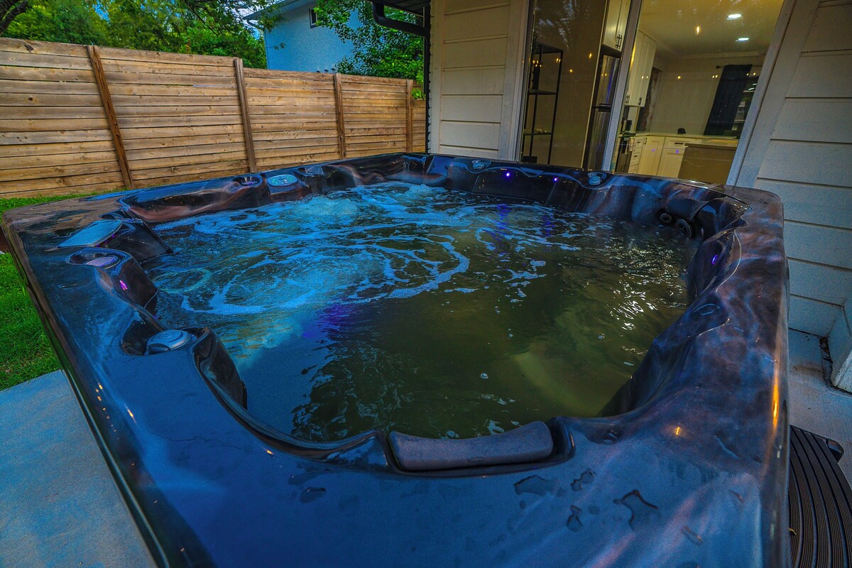 Photo 41 of The Austin Hideaway Hot Tub and Firepit