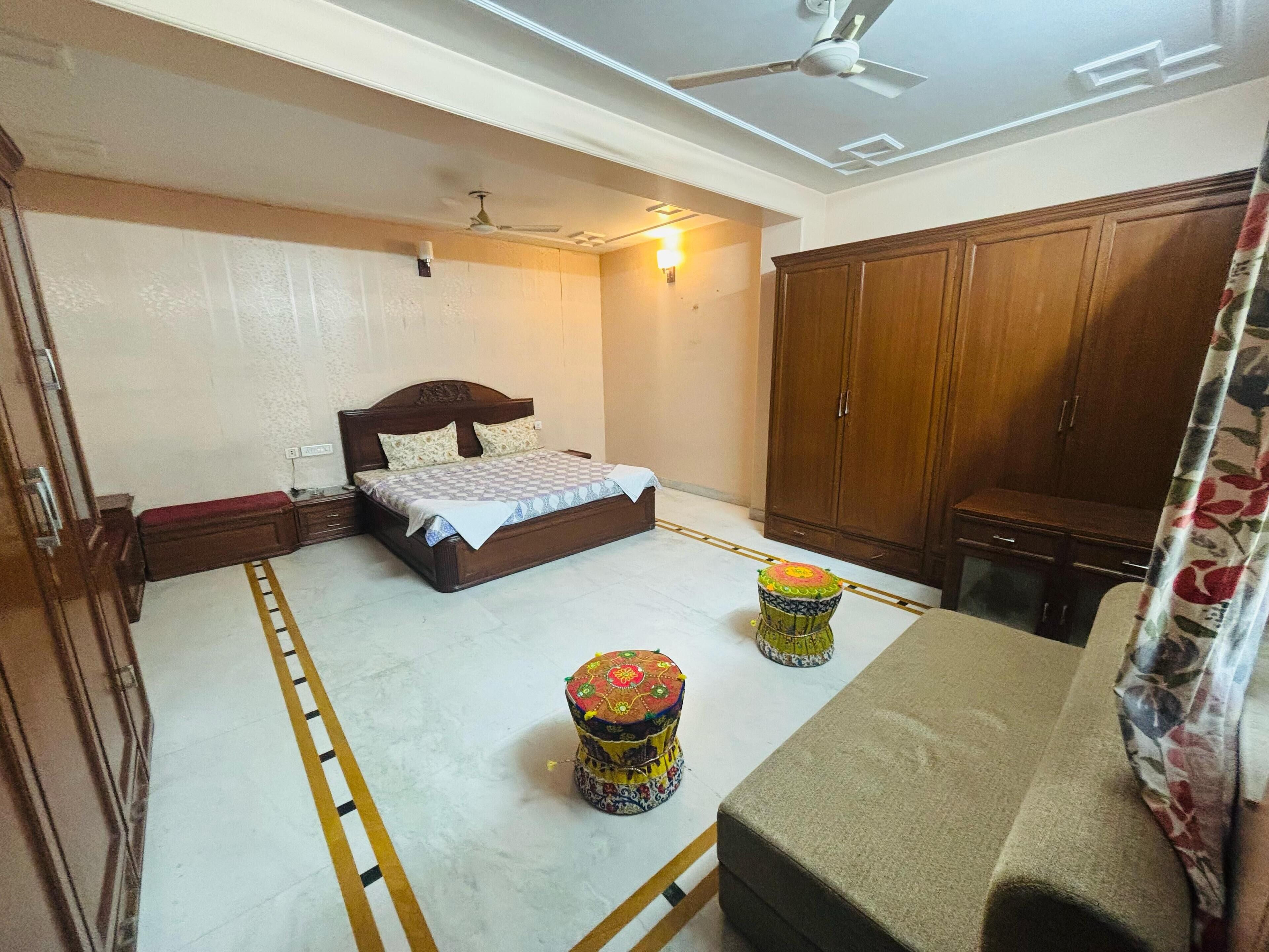 Double Room | Individually furnished, laptop workspace, free WiFi