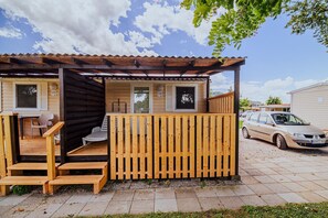 Stacaravan (One Bedroom Mobile Home with Lake Vie) | Exterieur