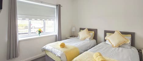 2 Schlafzimmer, kostenloses WLAN, Bettwäsche, Rollstuhlgeeignet