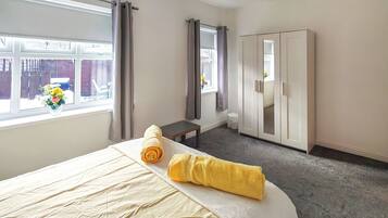 2 多间卧室、免费 WiFi、床单、轮椅无障碍