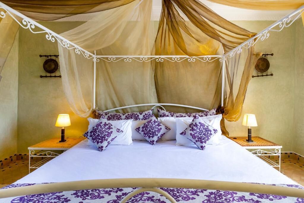 Deluxe Suite, Balcony, Courtyard View | In-room safe, free WiFi
