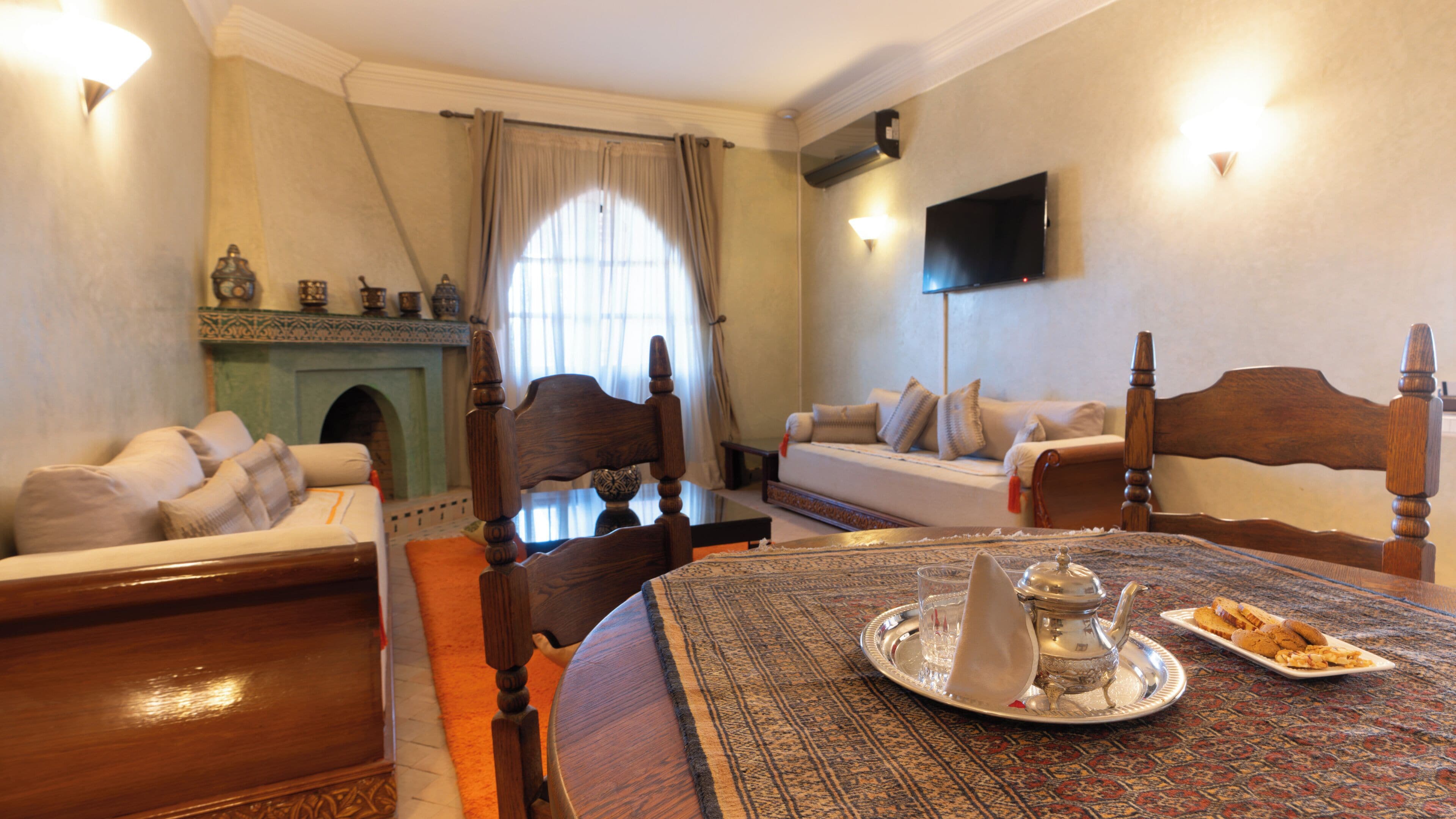 Deluxe Suite, Balcony, Courtyard View | In-room safe, free WiFi