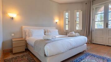 Suite, Patio, Garden View | In-room safe, free WiFi