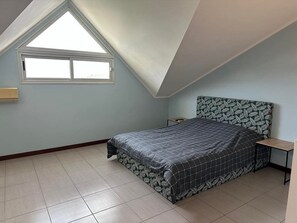 4 bedrooms, WiFi, bed sheets