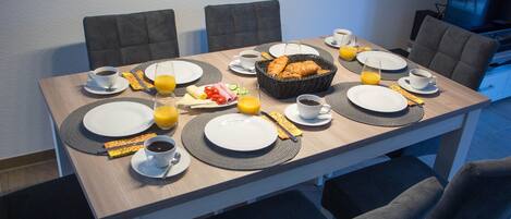 Huoneisto | Ruokailu