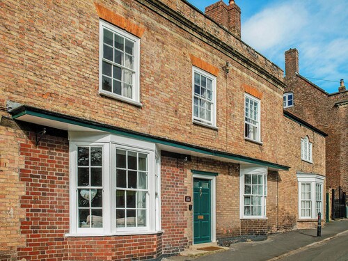 Brook House - UK43013