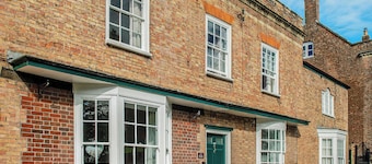 Brook House - UK43013